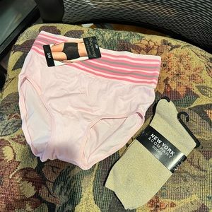 Shapewear panties and socks set